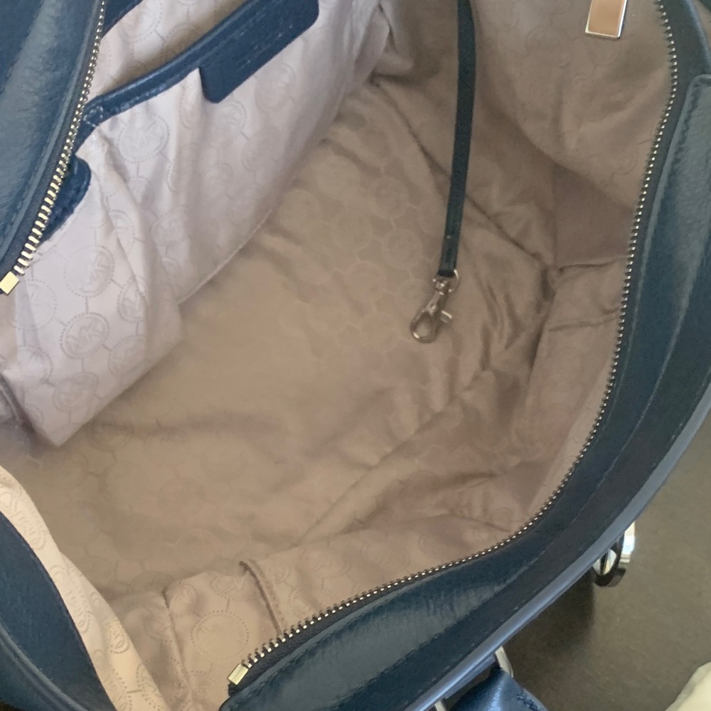Michael Kors Dark Navy Blue Leather Satchel. - Picture 10 of 10